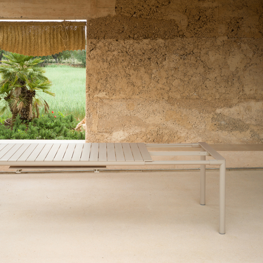 MESA TEVERE 147 EXT.